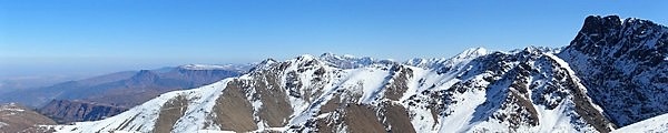 vue sur l'Atlas enneigé depuis le rooftop — Excursions depuis Marrakech