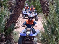 quad au coucher du soleil dans le désert d'Agafay, programme découverte depuis le riad